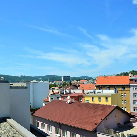 New Apartment With Garage Parking Брно Екстер'єр фото