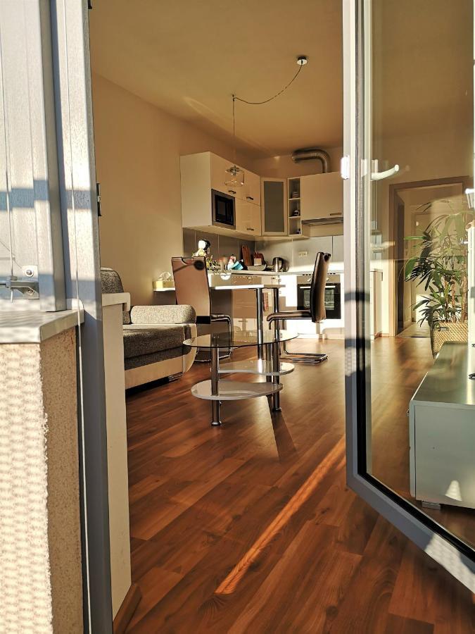 New Apartment With Garage Parking Брно Екстер'єр фото